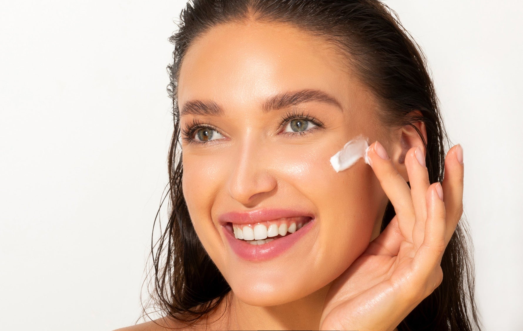 8 Factors That Make a Cream Truly Deeply Moisturizing
